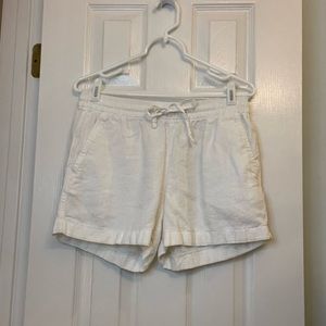 Old Navy White Shorts Womens SP WELL-WORN